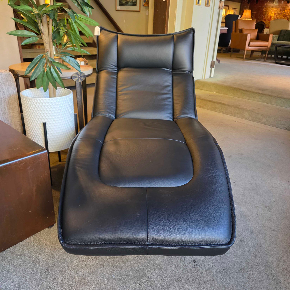 Scandinavian Black Adjustable Chaise Lounge