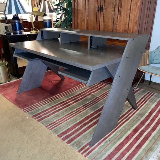 De-Fi Platform Gray Production Studio Desk