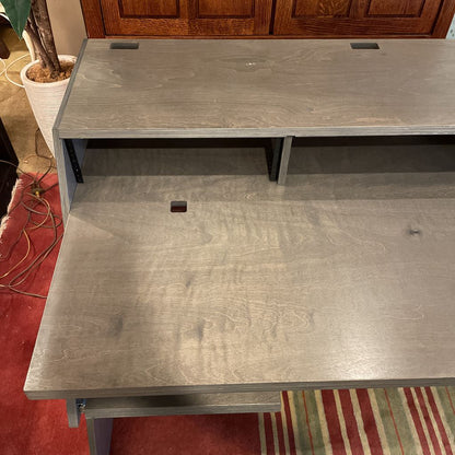De-Fi Platform Gray Production Studio Desk
