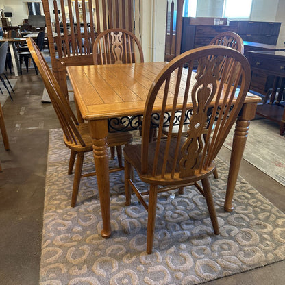 Oak Dining Table with Metal Accents W/ 4 Chairs C DINING TABLES