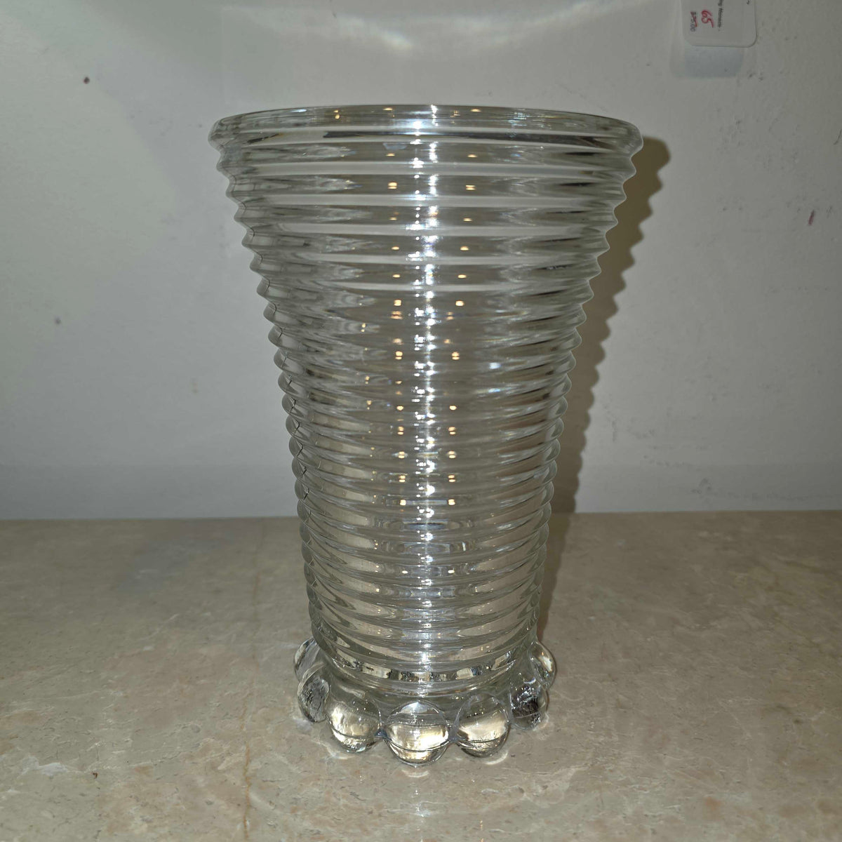 Round Grooved Clear Glass Vase with Scalloped Fringe Base