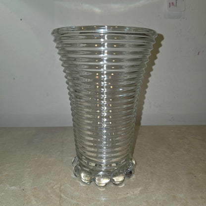 Round Grooved Clear Glass Vase with Scalloped Fringe Base