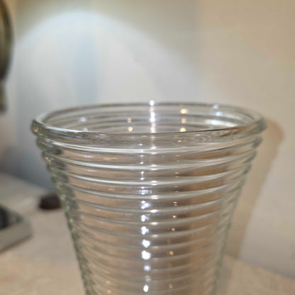 Round Grooved Clear Glass Vase with Scalloped Fringe Base