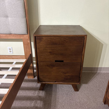 Milnor Bedside Chest