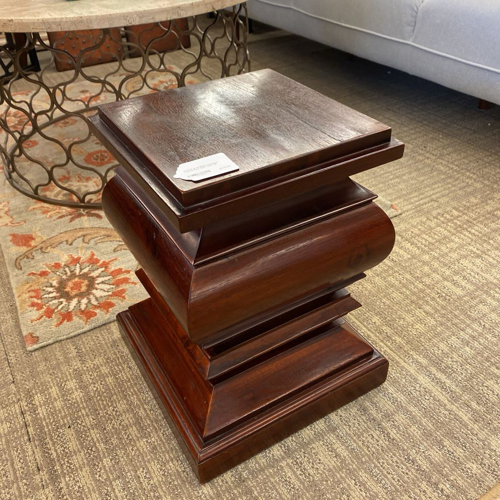 CRATE & BARREL Classical Turned Pillar Side Table