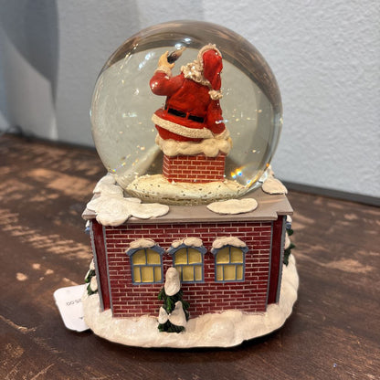 Coca-Cola Santa Snow Globe