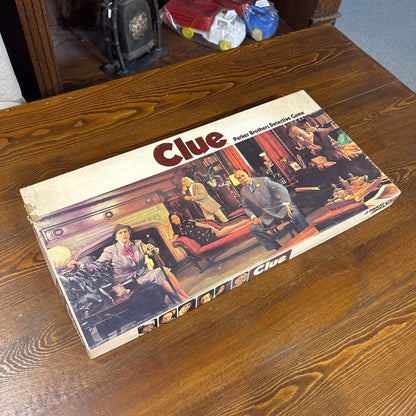 Vintage 1970's Clue Board Game (COMPLETE)