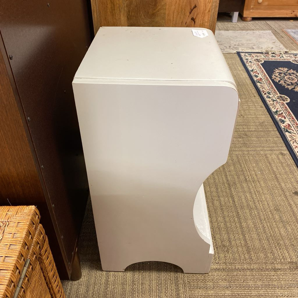Vintage White Curved Side End Table
