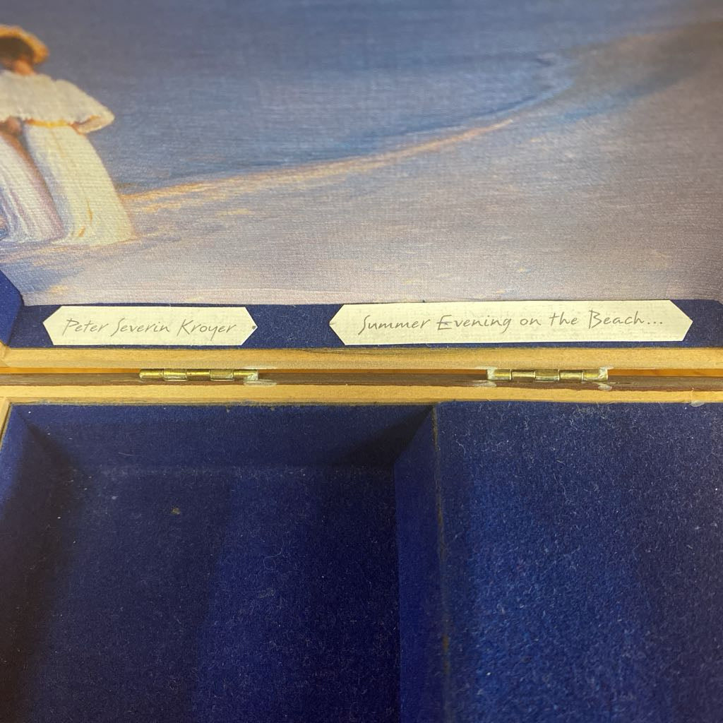 Lacquered Ladies Music Jewelry Box
