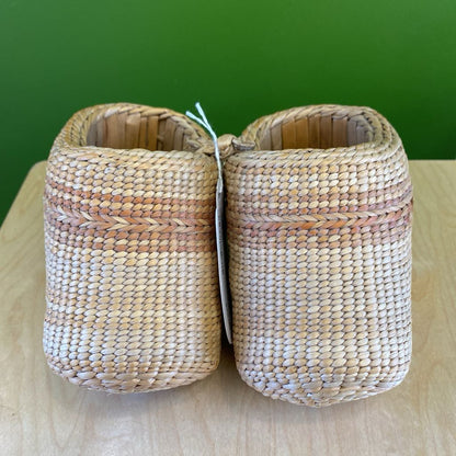 PAIR Asian Style Grass Shoes