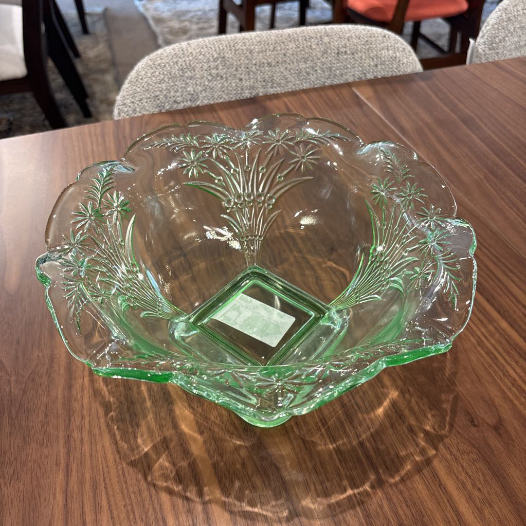 Vintage Green Glass Ruffled Pattern Bowl