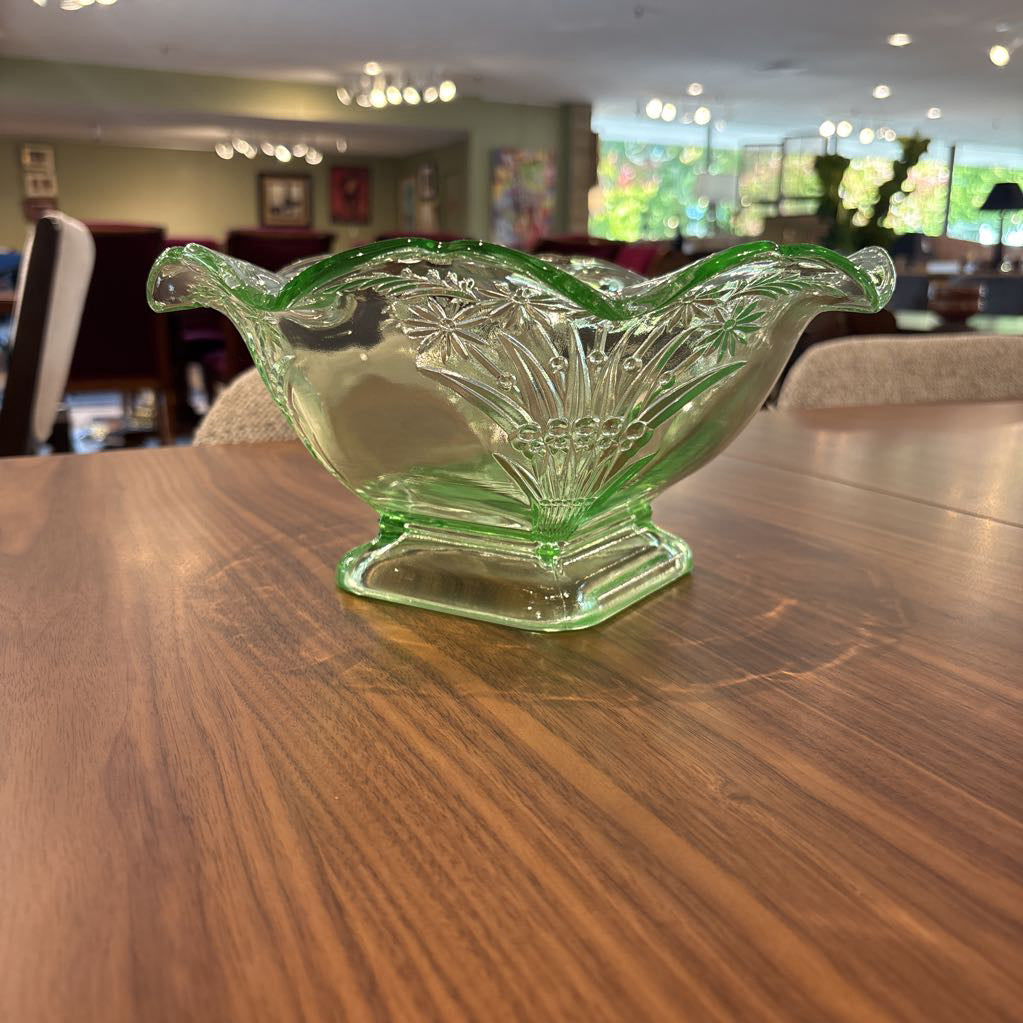 Vintage Green Glass Ruffled Pattern Bowl