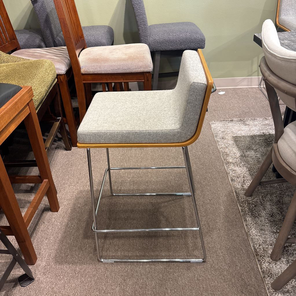 Set of 3 Dallas PL Wire Handle Back Stools