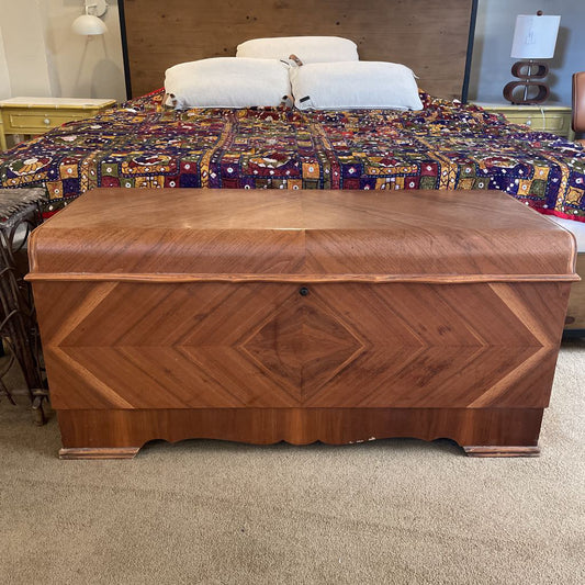LANE Cedar Lined Chest C TRUNKS
