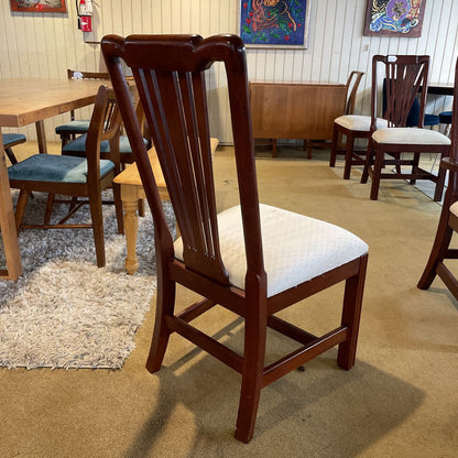 Reddish Tone Oval Dining Table with Leaves and 8 Chairs SET. AS IS