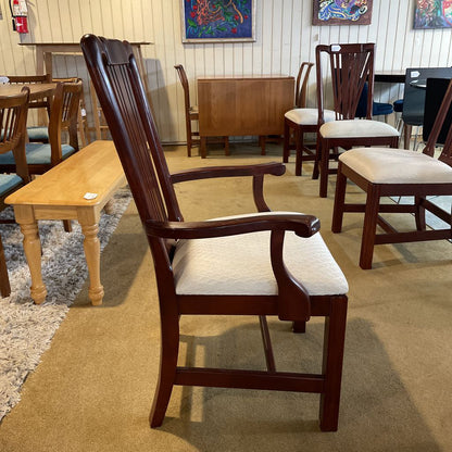 Reddish Tone Oval Dining Table with Leaves and 8 Chairs SET. AS IS