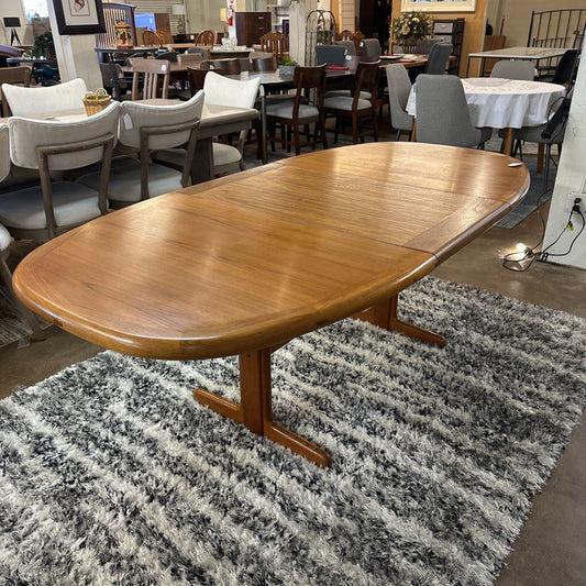 Teak Expanding Table (AS IS) C DINING TABLES