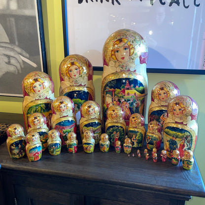 VERY RARE 28 pc Russian Matryoshka Nesting Dolls UNIQUE FINDS