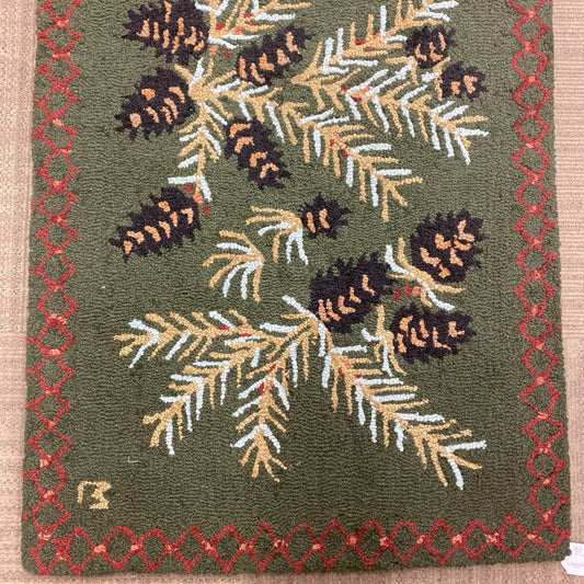 Seasonal Green Runner