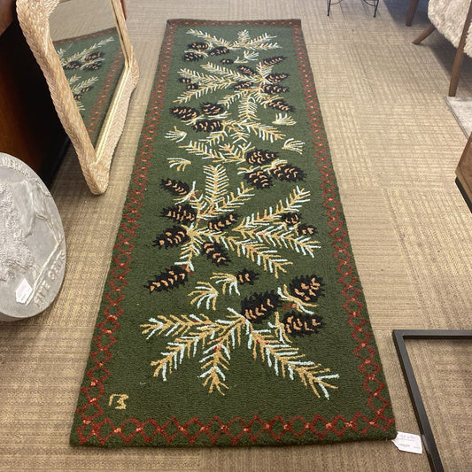 Seasonal Green Runner