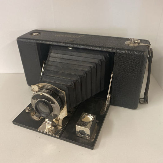 Vintage WOLLENSAK Camera