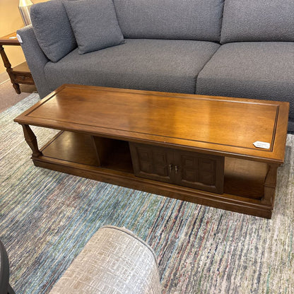 Vintage Rectangular Wooden Coffee Table w/ Shelf C COFFEE TABLES