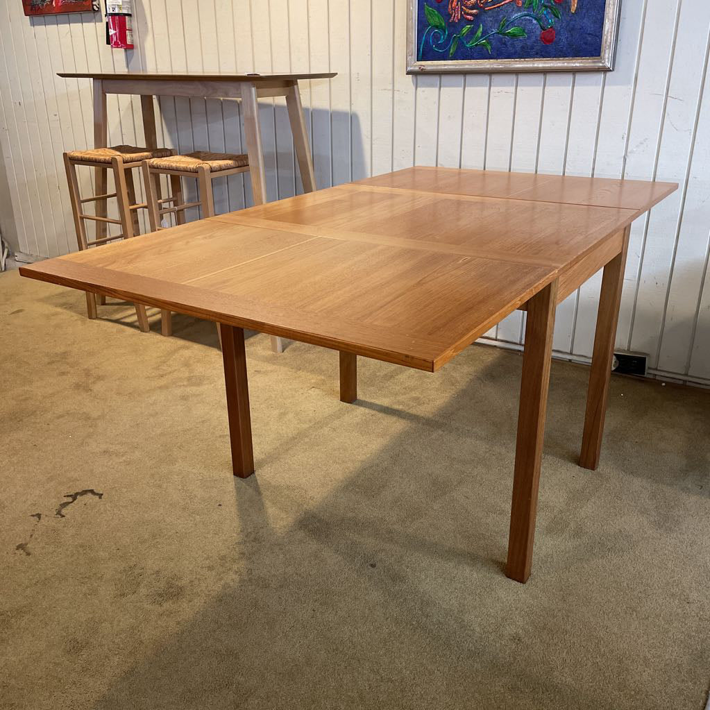 Ansager Mobler Danish Teak Drop Leaf Table