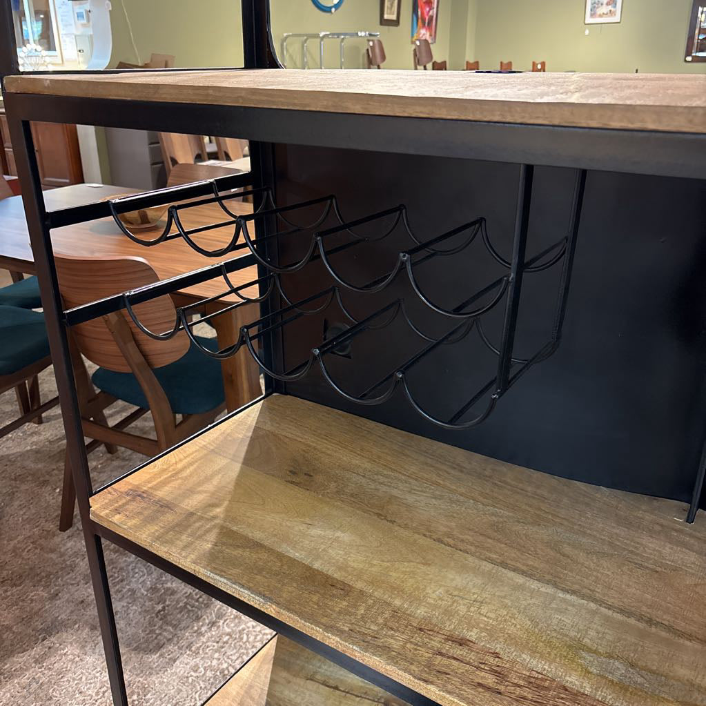 Caravan Bar Counter