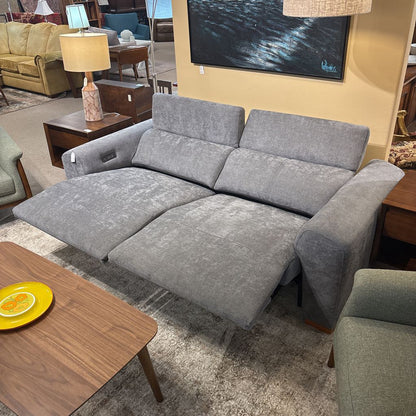 Dortmund Smoke Power Loveseat