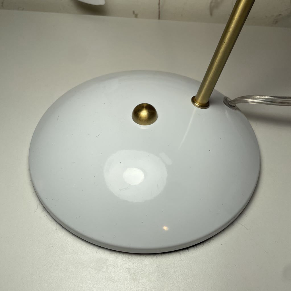 Glossy White Desk Lamp with Round Base and Shade