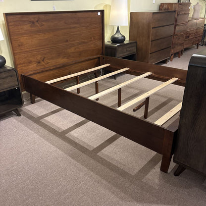 Burdell Queen Bed