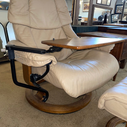 Ekornes Stressless Tan Recliner with Ottoman & Table