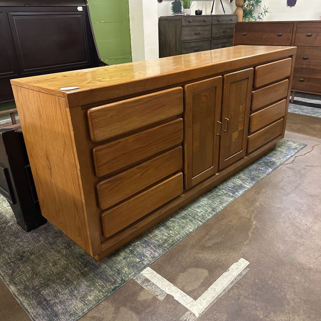 8 Drawer 2 Door Oak Lowboy