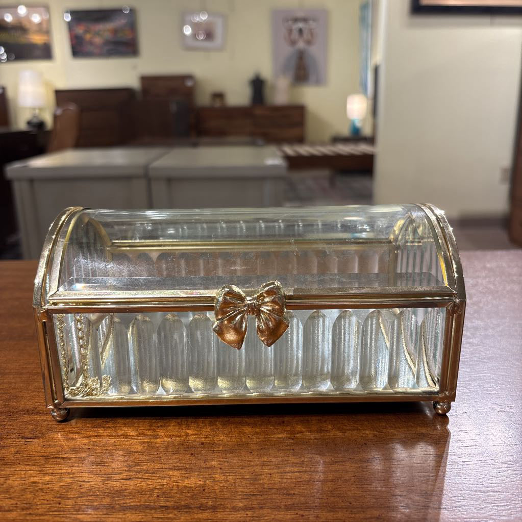 Glass Box w/Bow