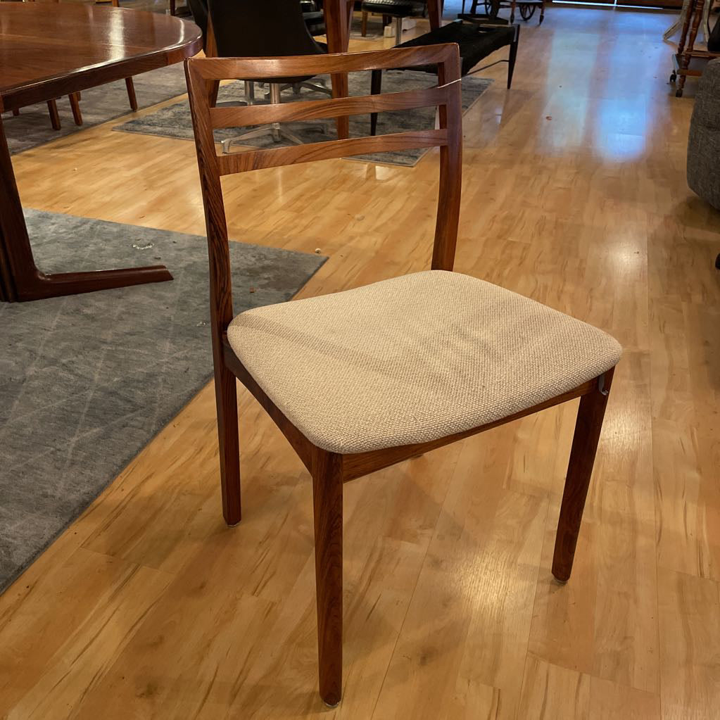 Niels Moller for Gudme Mobelfabrik Danish Dining Table w/ 8 Chairs C DINING TABLES