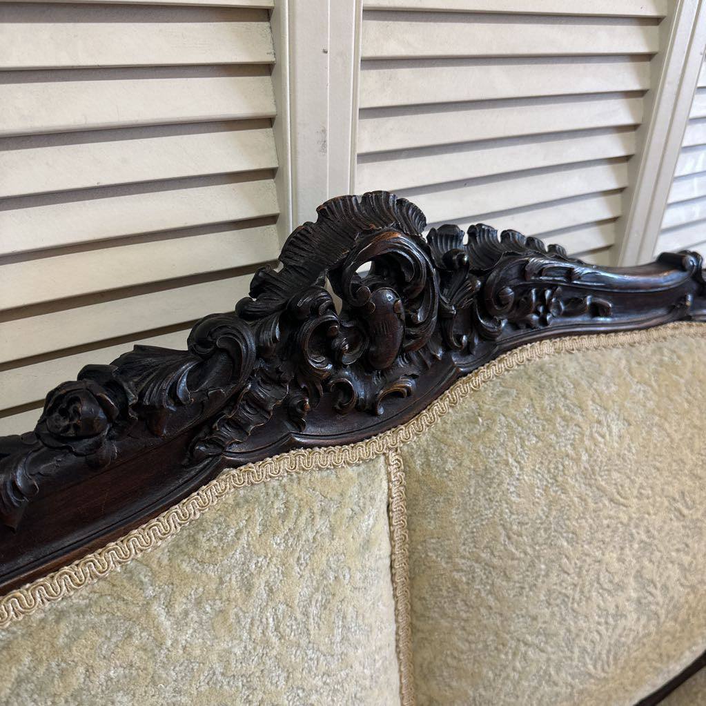 Victorian Settee w/ Textured Champagne Velvet U LOVESEATS