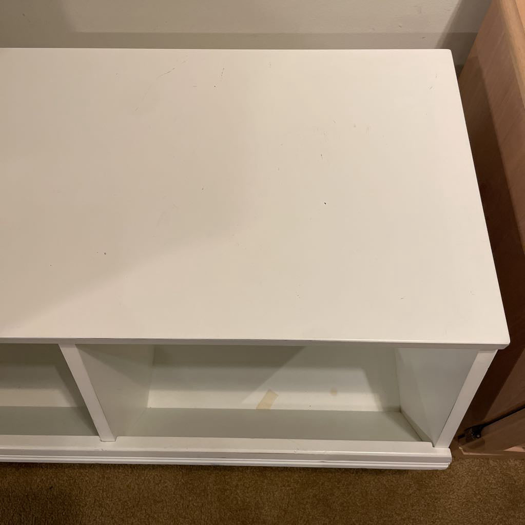 White Cubby Entry Cab/Bench