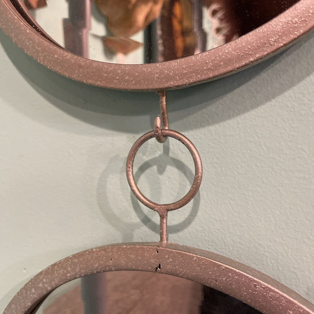 Stagered Round Mirrors