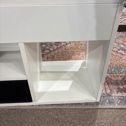 White Storage Bench w/ Taupe Cushion C ACCENT BENCHES