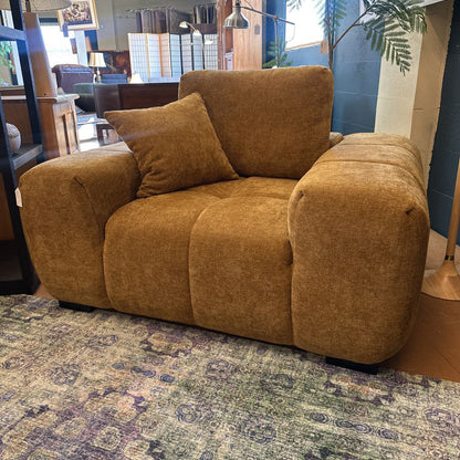 Amber Tufted Accent Chair U ACCENT CHAIRS