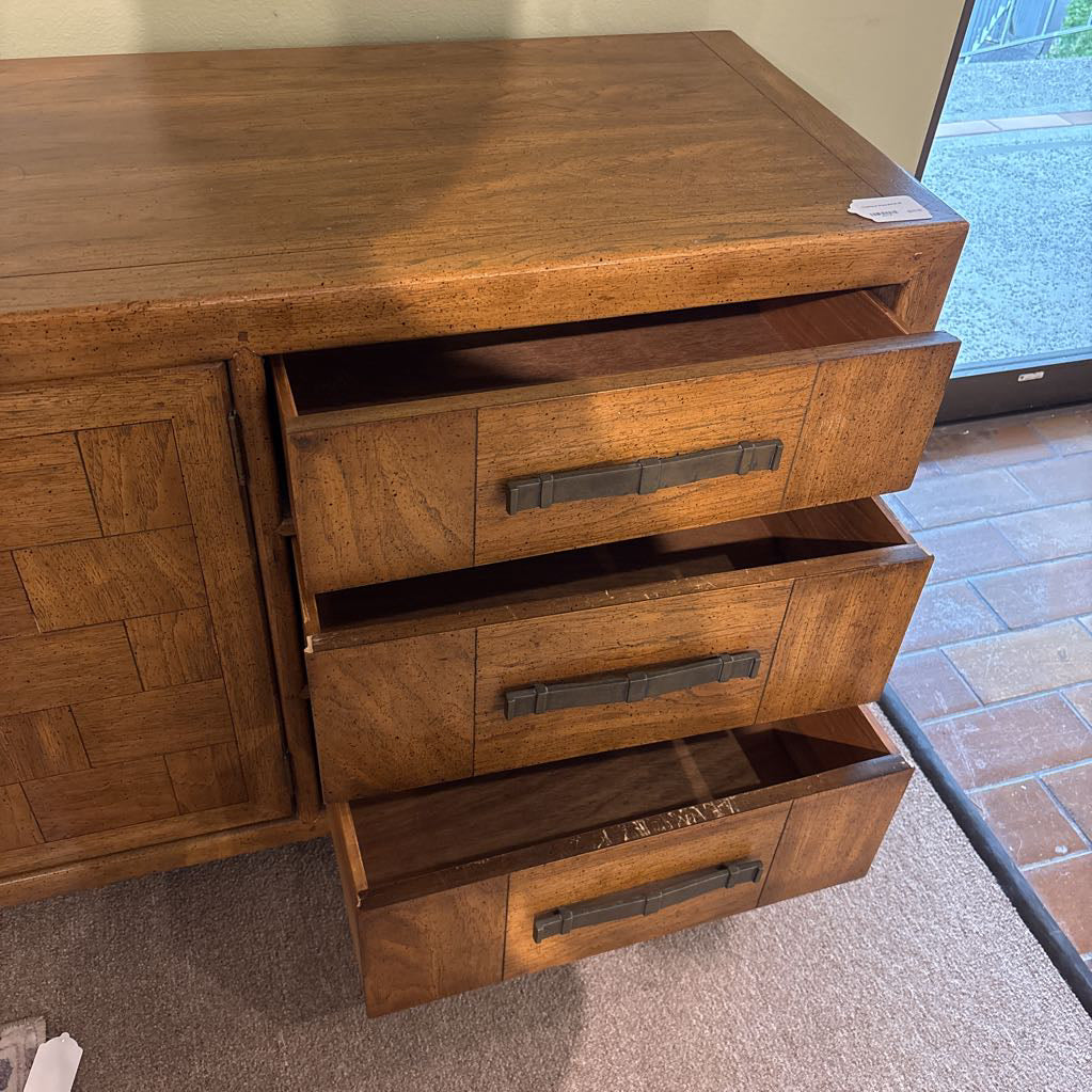 Traditional Wood Buffet C CABINETS