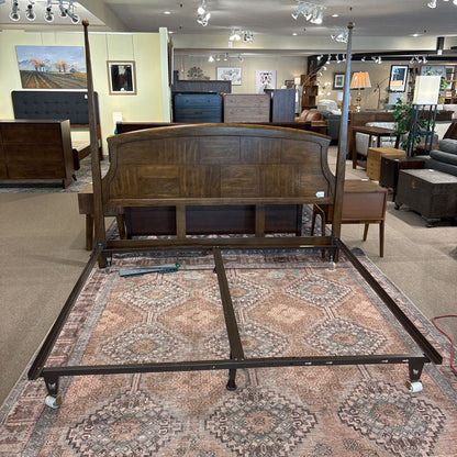 Traditional Wood King Bedframe C BED FRAMES