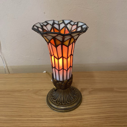 Vintage Tiffany Style Stained Glass Pond Lily Table Lamp