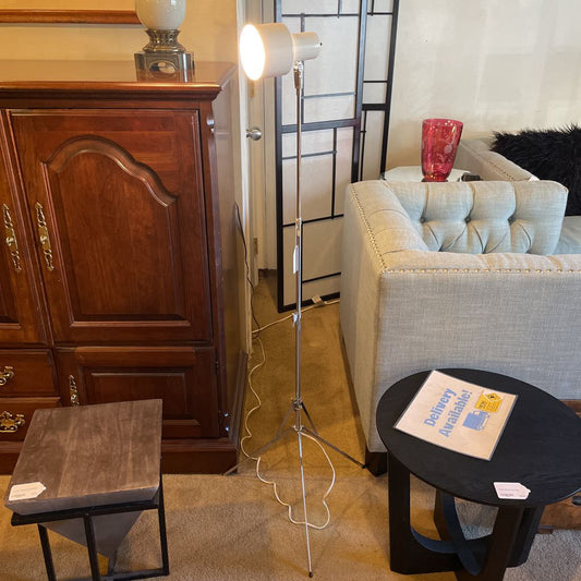 Vintage White Head Tripod Studio Floor Lamp LAMPS