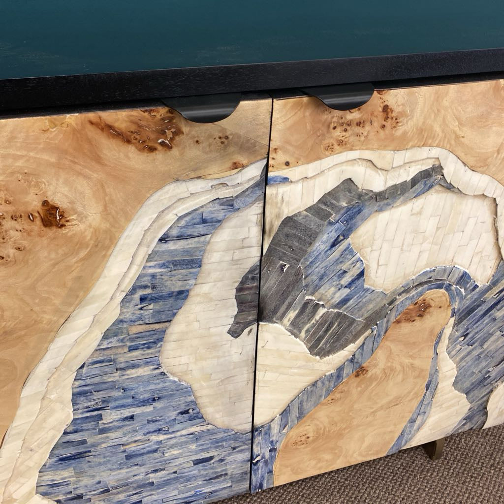 Dakoda Cabinet