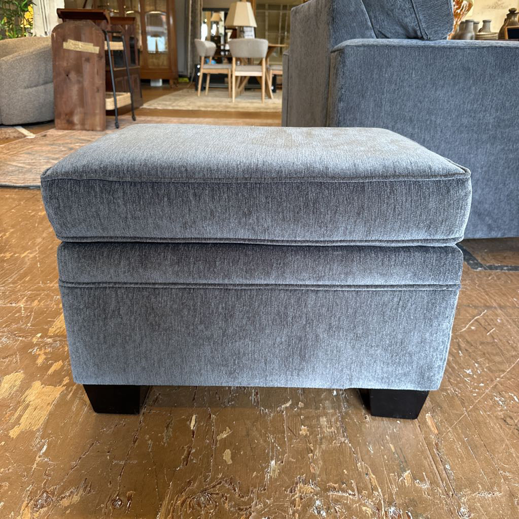 Biltwell Grey Chenille Accent Chair And Ottoman U ACCENT CHAIRS
