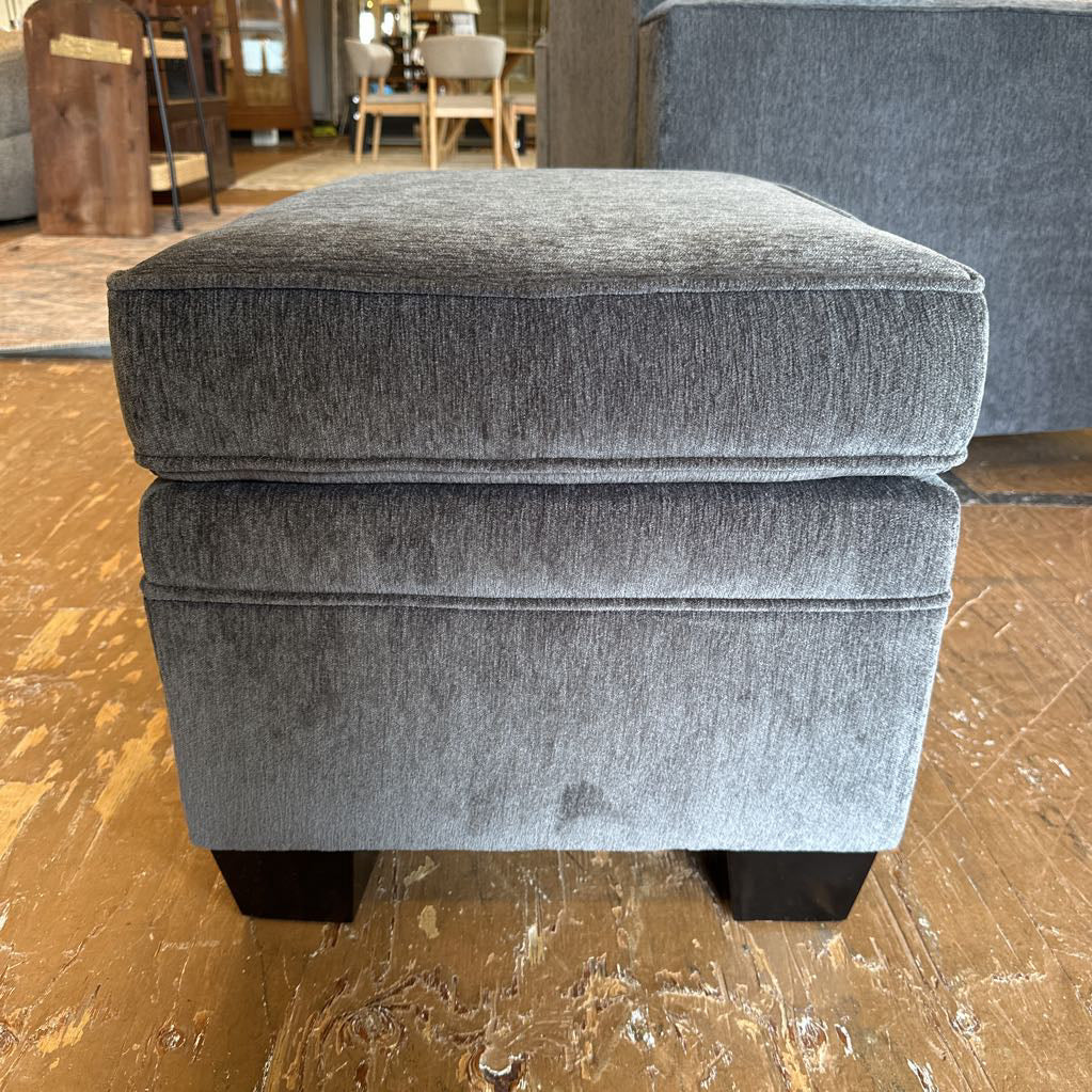Biltwell Grey Chenille Accent Chair And Ottoman U ACCENT CHAIRS