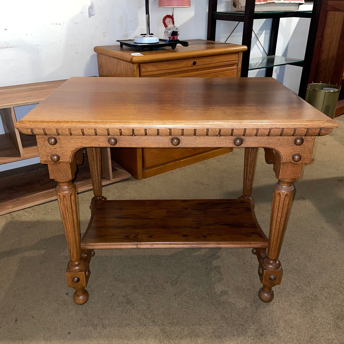 Turned Leg Oak Art & Crafts Style Square End Table C SIDE TABLES