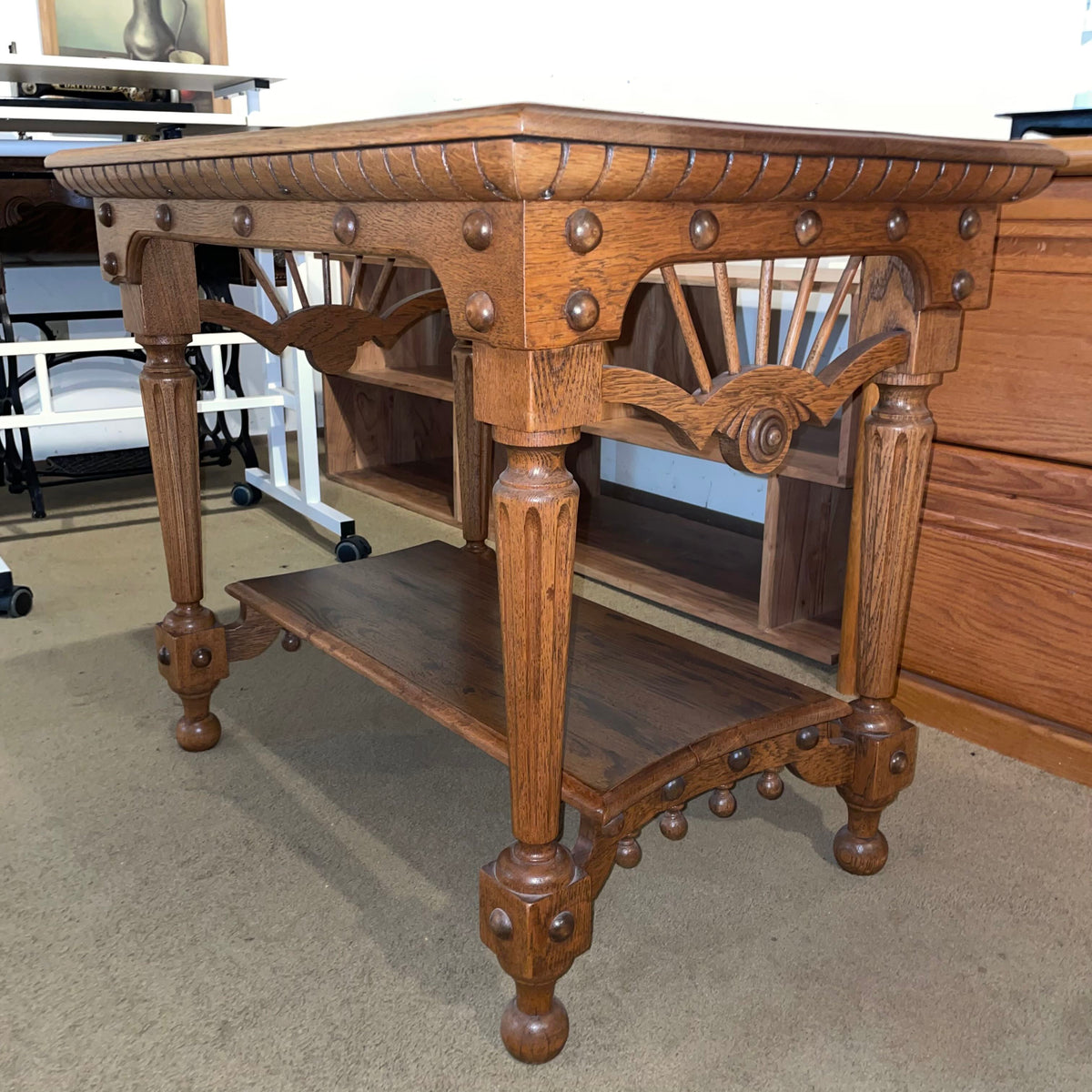 Turned Leg Oak Art & Crafts Style Square End Table C SIDE TABLES