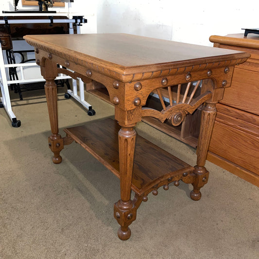 Turned Leg Oak Art & Crafts Style Square End Table C SIDE TABLES